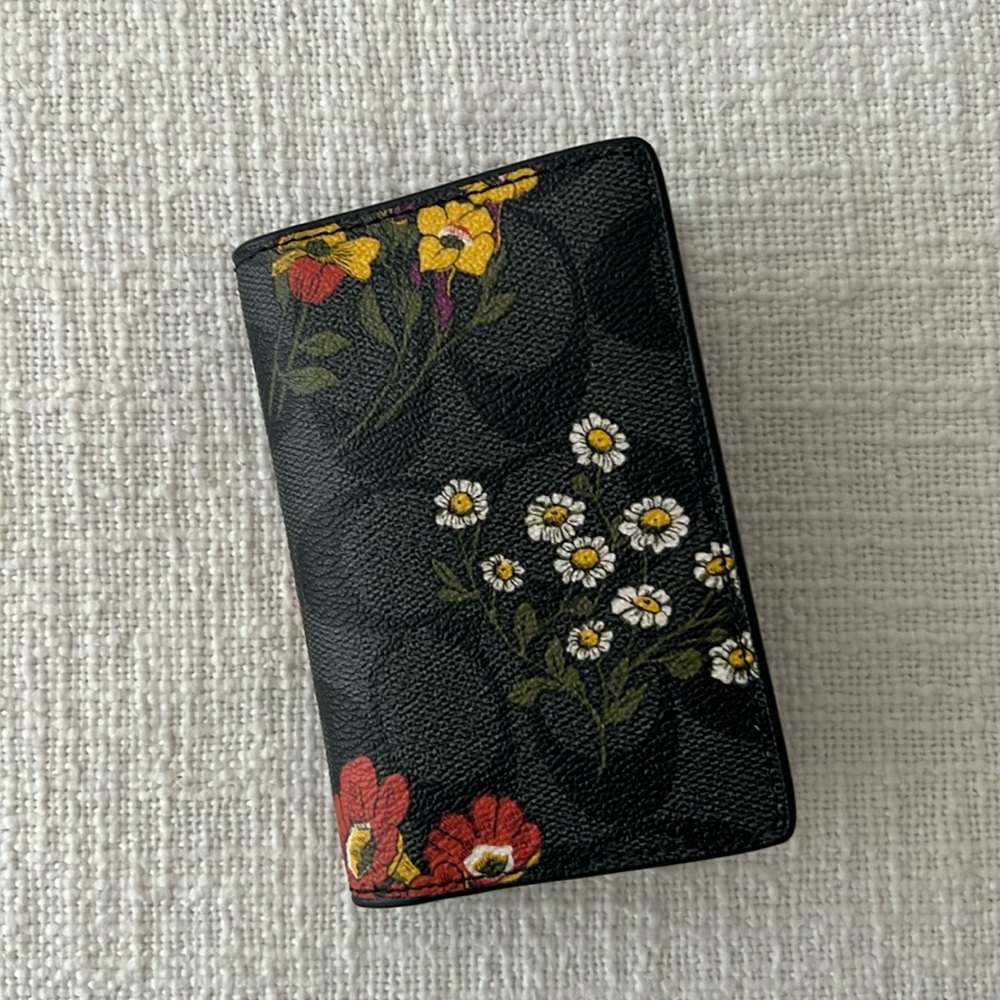 Coach Outlet Id Wallet In Signature Canvas With Floral Print